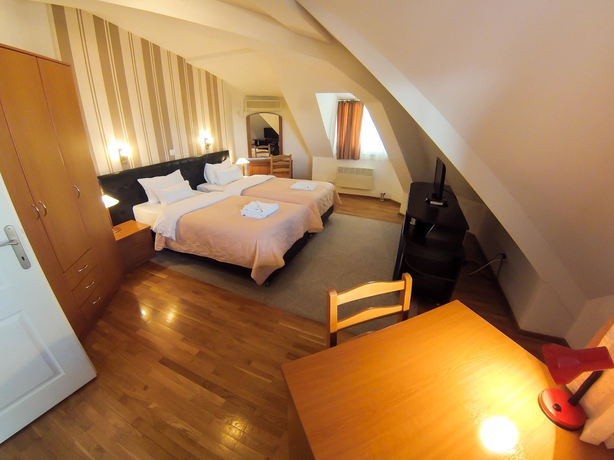 Hotel Orange Inn Szkopje Kültér fotó