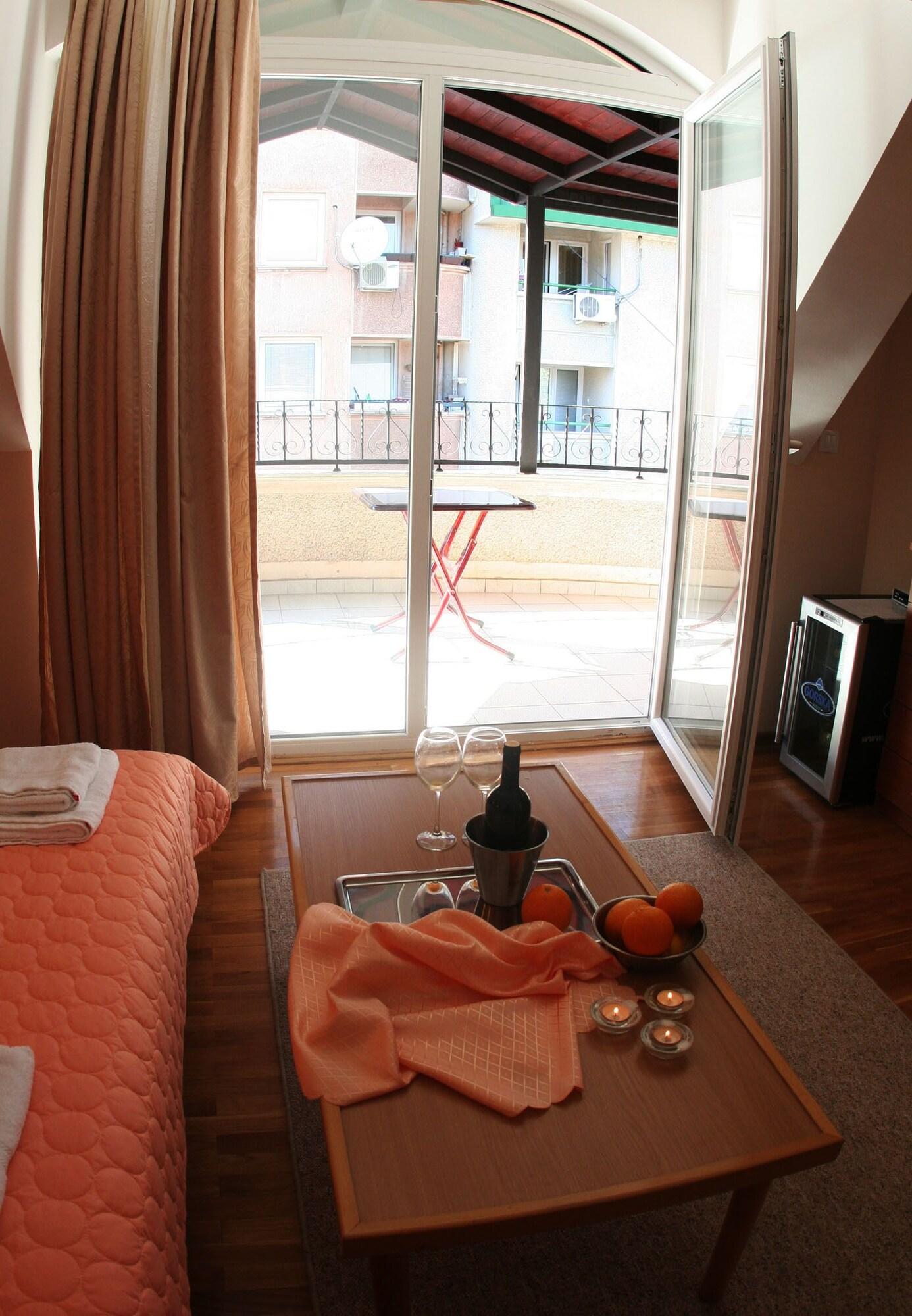 Hotel Orange Inn Szkopje Szoba fotó