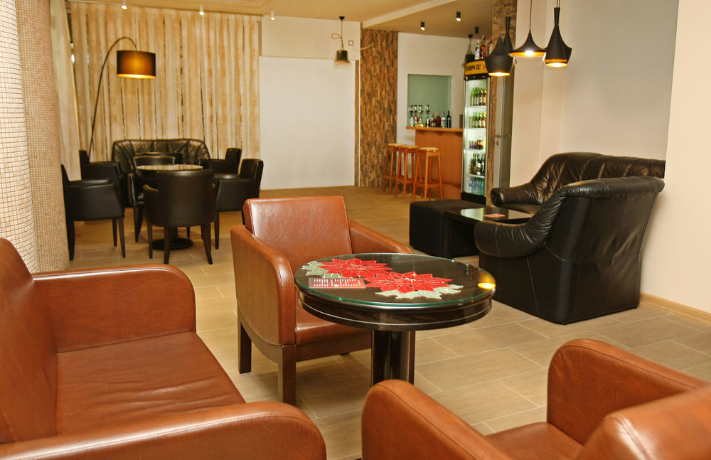 Hotel Orange Inn Szkopje Kültér fotó